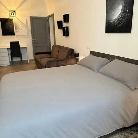 Giulivi Apartman *
