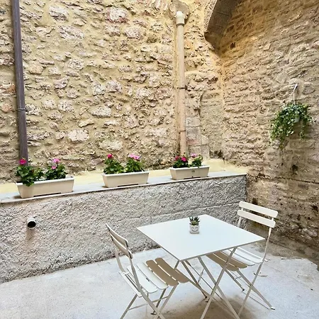 Giulivi Apartman *